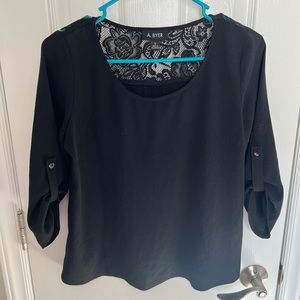 A. Byers size small black top